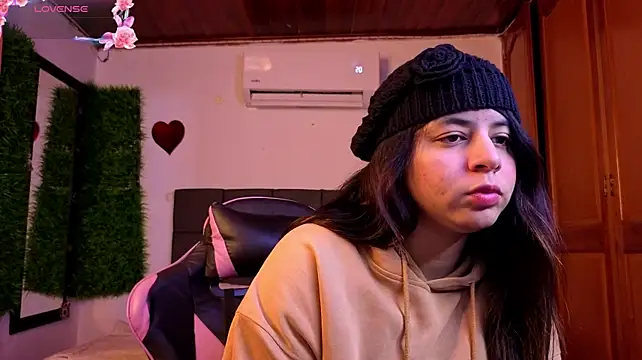 IsaBluee 라이브 XXX 채팅
