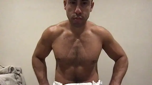 BigGuyMuscleのライブXXXチャット