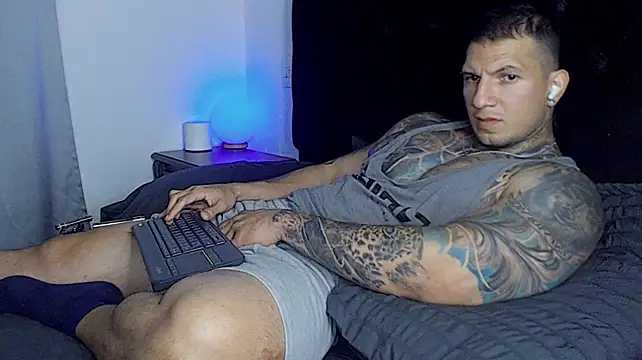 Shane_Clay – Naživo XXX chat