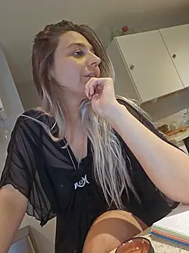Chatroom XXX en direct de ScarletsWeb