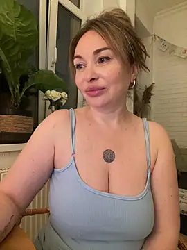 دردشة Syverelle الجنسية المباشرة