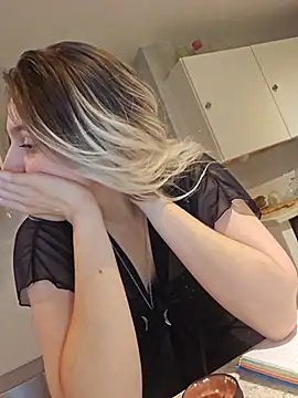 ScarletsWeb: απευθείας συνομιλία ΧΧΧ