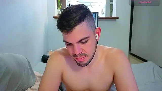 Matiashorney লাইভ XXX চ্যাট