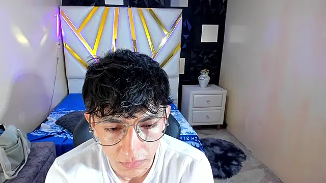แชท XXX สดของ ElanGiraldo