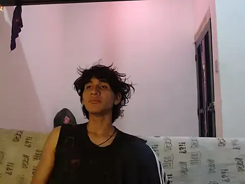 XXX chat uživo modela ElliotAzert