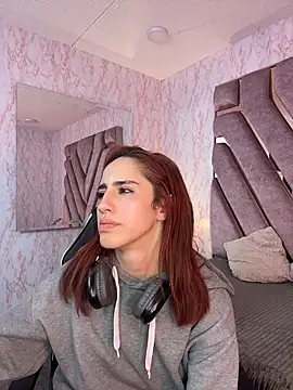 Živý XXX chat Elodiee_Roussee