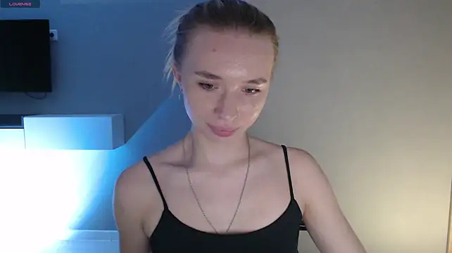 Emily_Hartt's Live XXX Chat