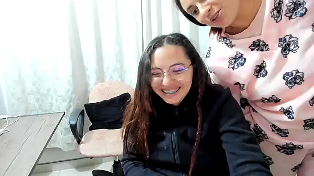 Chat XXX en directo de _girls_on_fire_
