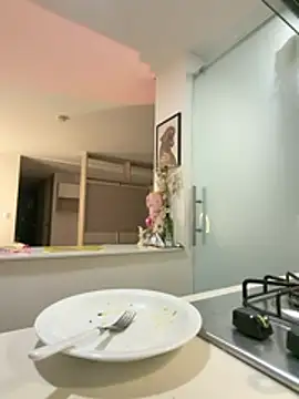 XXX chat uživo modela ZaraLuuv