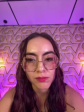 MelanyyJhonson15's Live XXX Chat
