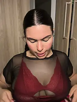 Babyellenn Chat XXX in diretta