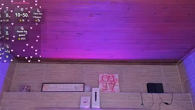 Chat +18 de mia_devine_ ao vivo