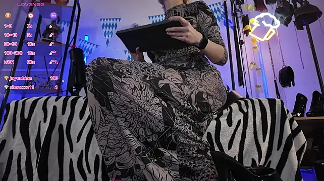 CyberXGoddess élő XXX-chatje