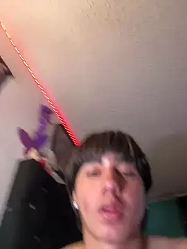 Helly_BOss7 élő XXX-chatje