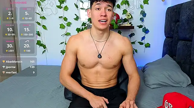 Онлайн чат XXX Luke_Muscle