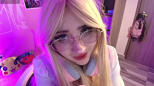 Miwa_violet Chat XXX in diretta