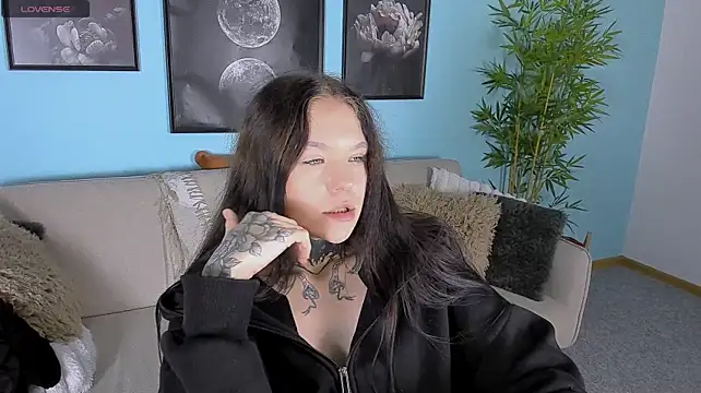 Jessika_Non Adlı Modelin Canlı XXX Sohbeti