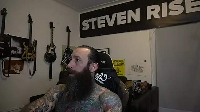צ'אט XXX בשידור חי של StevenRiseNYC