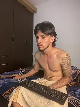 Kriss_Edwards Chat XXX live