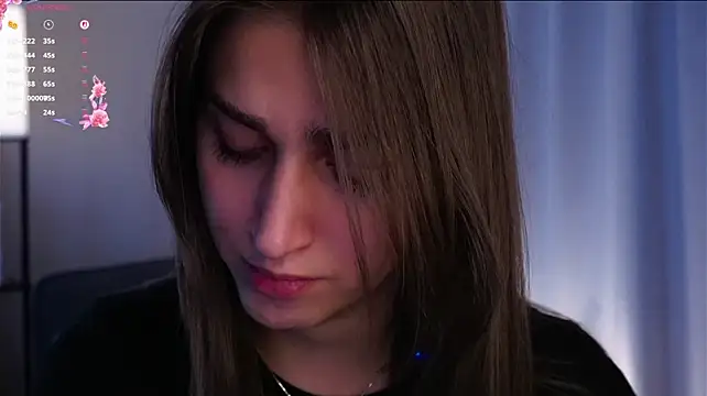 Онлайн чат XXX ClarineCasebolt