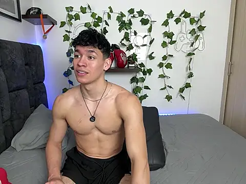 Luke_Muscle Chat XXX in diretta