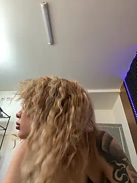 TaniaBliss Chat XXX in diretta