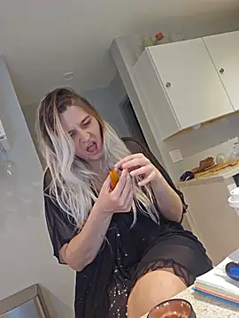 ScarletsWeb élő XXX-chatje