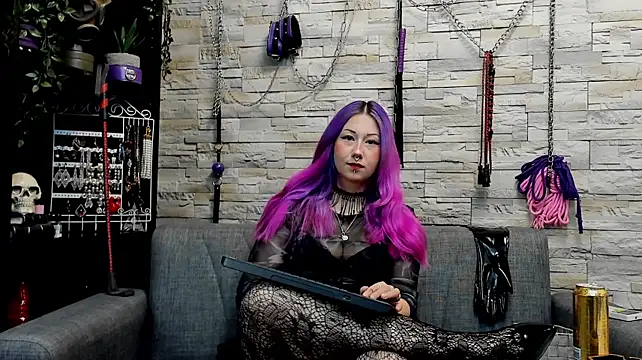 Chatroom XXX en direct de Miss_Kaz