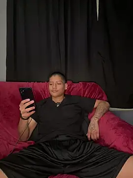 iktzx Chat XXX in diretta