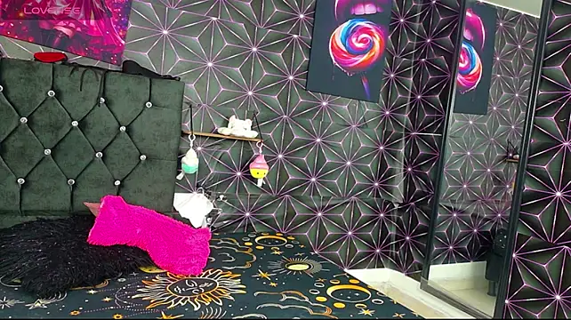 Sharlotshh Live XXX-Chat