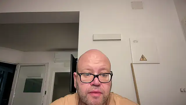 theitalianbear Webcam show