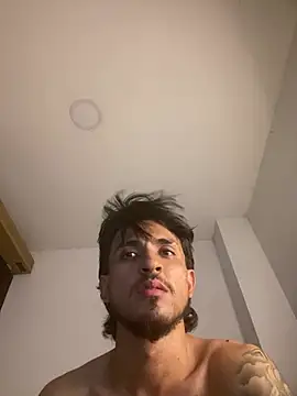Kriss_Edwards élő XXX-chatje