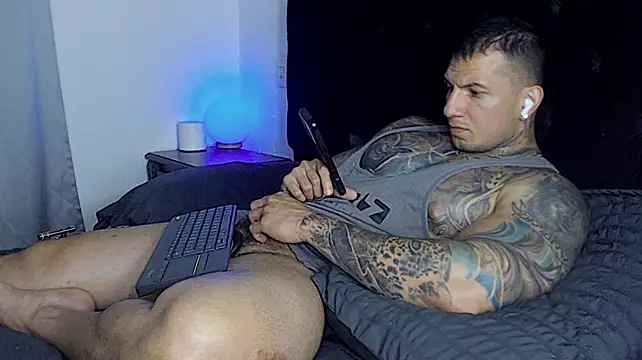 Chat XXX ao vivo de Shane_Clay