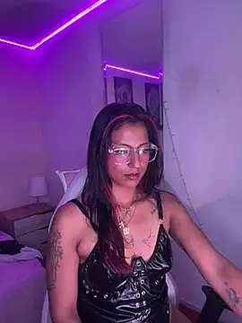 Chat XXX en directo de SamathaMay