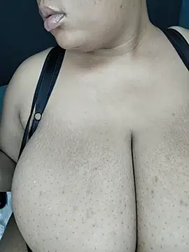 ChubbyTits28: онлайн-секс-чат