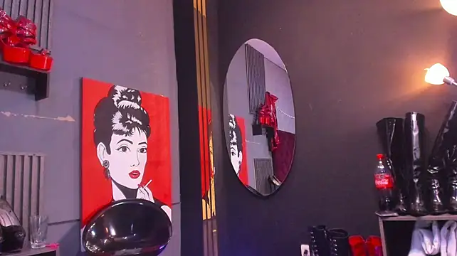 MikeHunteer live XXX chat
