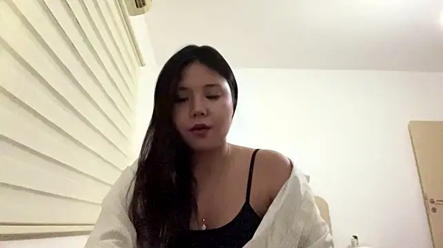 SuzannaDieckman's Live Chat Room