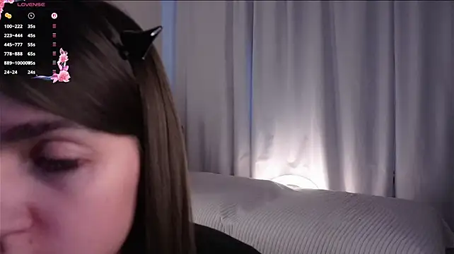 ClarineCasebolt Chat XXX in diretta