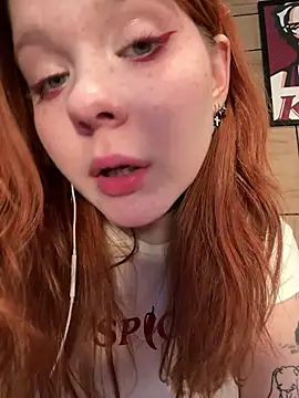 Freaky__Nikki Chat XXX in diretta