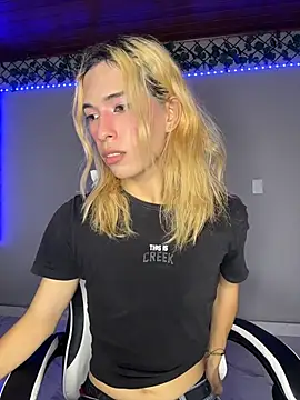 XXX chat uživo modela LarryCraft