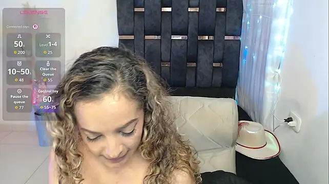 Chat XXX en directo de miyu_charlotte