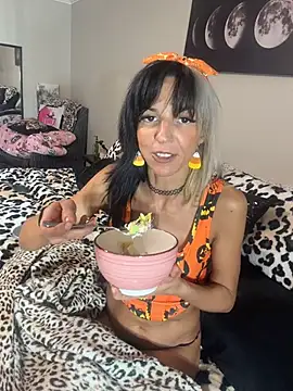צ'אט XXX בשידור חי של lil_jiggly