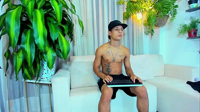 Boy_Leon_X's Live XXX Chat