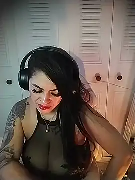 chelaqueen_ XXX чат на живо