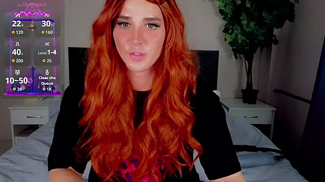 HelenSpellman live XXX chat