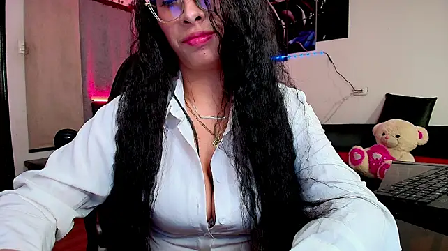 yesie_hot's Live XXX Chat