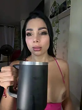 laemmarouse élő XXX-chatje