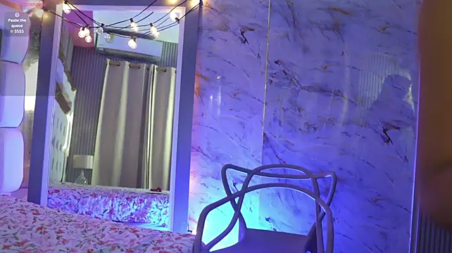Chatroom XXX en direct de kinkylittlegirll