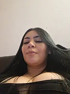mila_1_'s Live XXX Chat