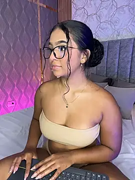 دردشة SofiiCruz الجنسية المباشرة